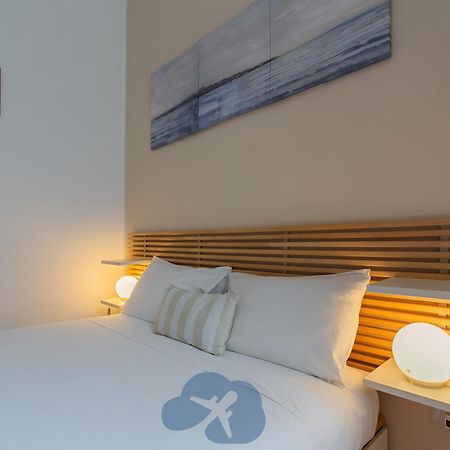 Airport House Appartement Bari Buitenkant foto